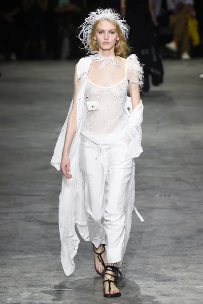 Look 31